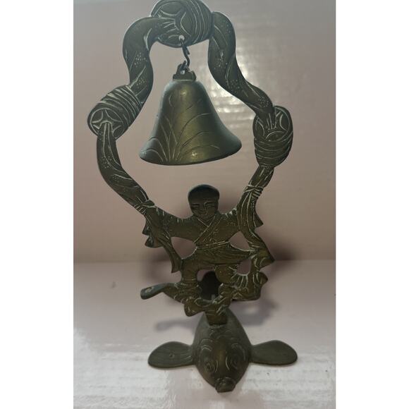 Vintage Brass Ornate Decorative Display Stand Gong Bell / Incense Fish Bottom - Picture 1 of 9